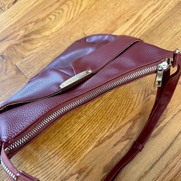 Jones New York | Burgundy Vegan Leather Crossbody Bag - Picture 4 of 8